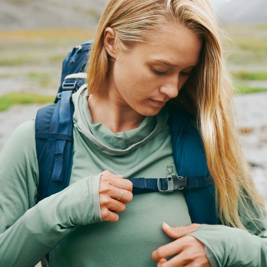 Abisko Güneş Kapşonlu Ve Fjällräven Patina Yeşili