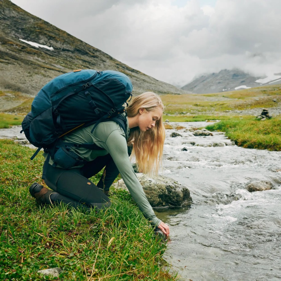 Abisko Güneş Kapşonlu Ve Fjällräven Patina Yeşili